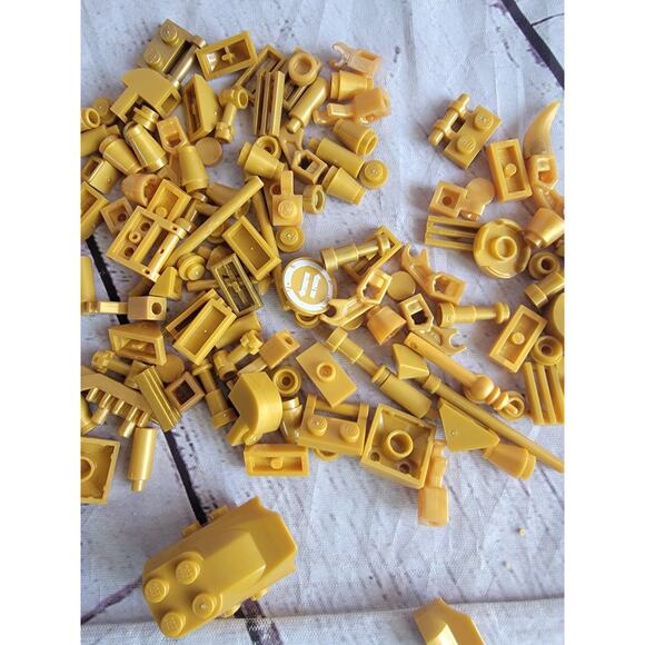 Lego Bulk Lot Of 127 Pearl Gold Mixed Pieces - Picture 3 of 6